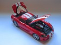 1:18 - Auto Art - Dodge - Viper SRT/10 - 2006 - Red/White Stripes - Street - 0